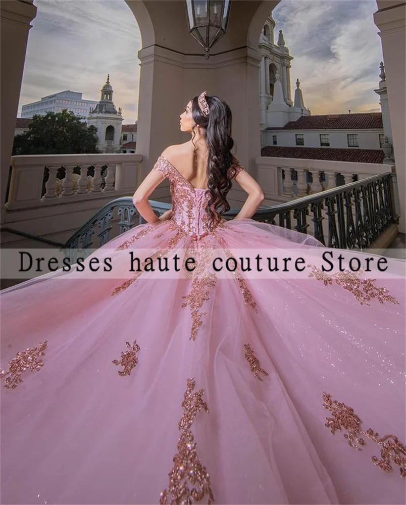 Rose de luxe Robes De Quinceanera 2022 Hors De L'épaule robes de soirée Appliques Robe d'anniversaire pour 16 ans à Lacets Anniversaire Personnalisé