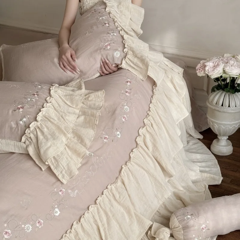 style three-layer yarn four-piece set, super soft lace embroidered quilt cover, princess style cotton four-season bedding
