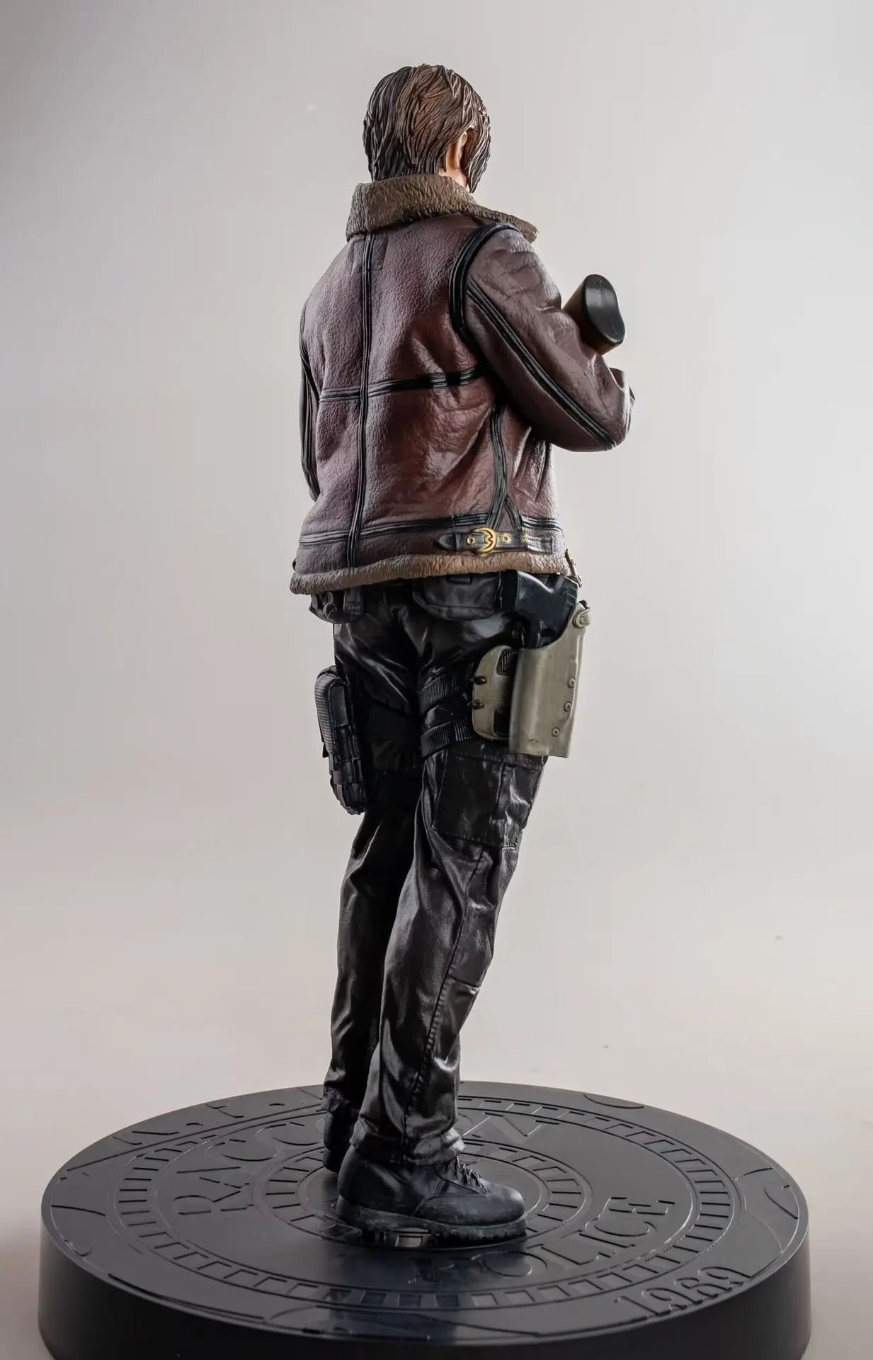 Wysokiej jakości gra Biohazard EVIL postać Leon Scott Kennedy zabawki figurki akcji 33cm