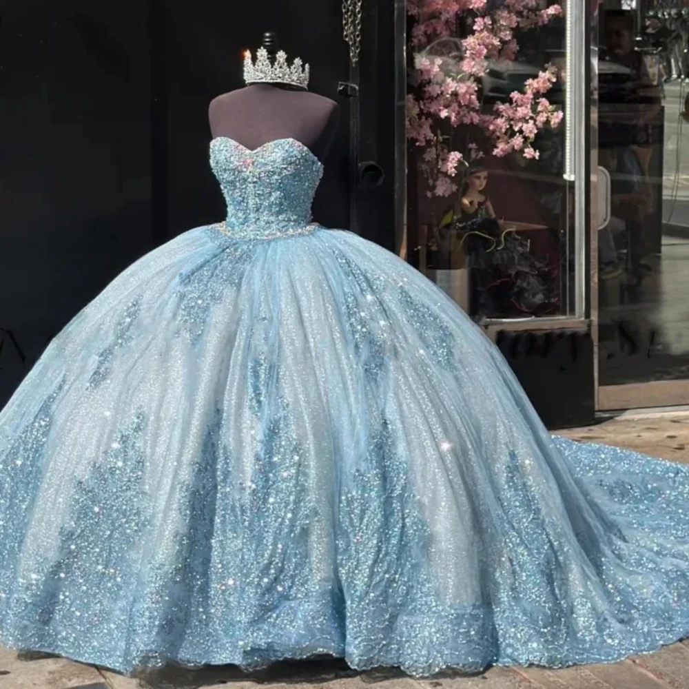 Champagner glänzendes Quinceanera-Kleid mit Spaghettiträgern, Prinzessin-Abschlussballkleid, goldene Applikationen, Spitze, Perlen, Tüll, süßes 16-Kleid