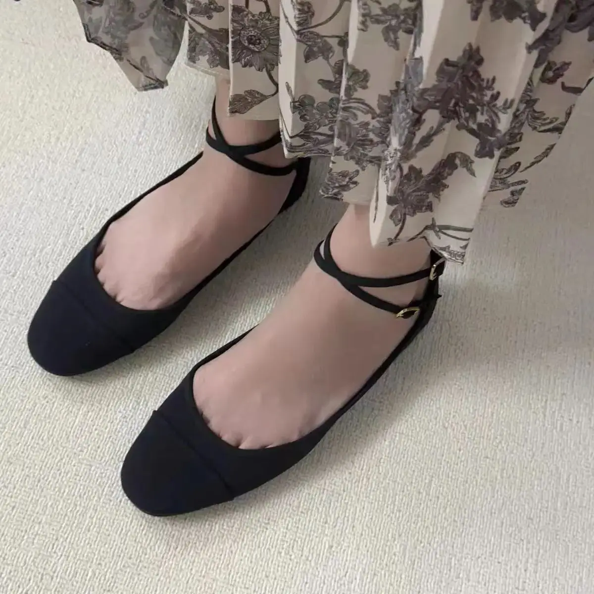 TRAF, zapatos de Ballet negros de tacón bajo para mujer, zapatos elegantes con punta redonda y correa en el tobillo, zapatos Mary Jane de otoño 2024, zapatos individuales de boca poco profunda para mujer