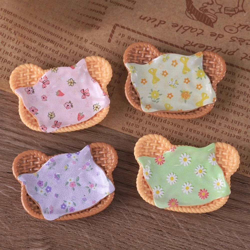 10Pcs Resin Miniature Bear Plate Wicker Floral Bread Basket DIY Dollhouse Decor Fridge Magnet Craft Accessory
