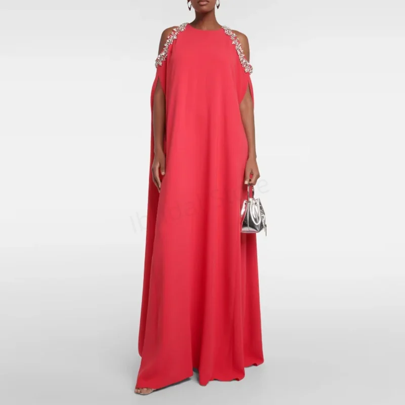 Maßgeschneidertes, schlichtes, mit Perlen besetztes A-Linien-Abendkleid aus Crêpe mit O-Ausschnitt und bodenlangem Abendkleid in A-Linie von Crêpe