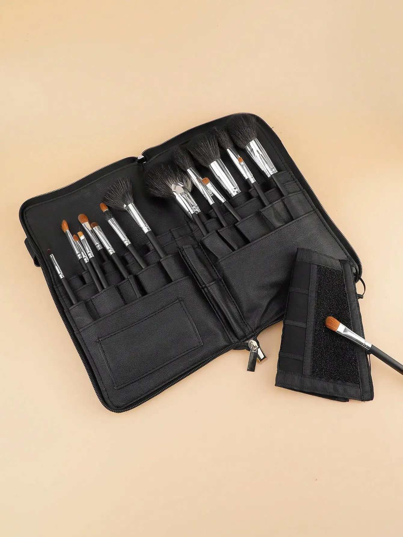 1PC Makeup Brush Color Clean Eyeshadow Brush Power Brush Color Switch Tools Creative Arm Makeup Brush Cleaner Sponge Cleaning
