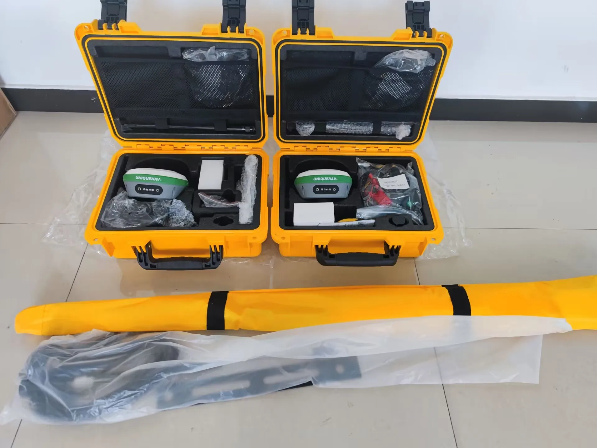 GPS GNSS RTK UNIQUENAV R26 Base Dan Rover Harga Lebih Rendah