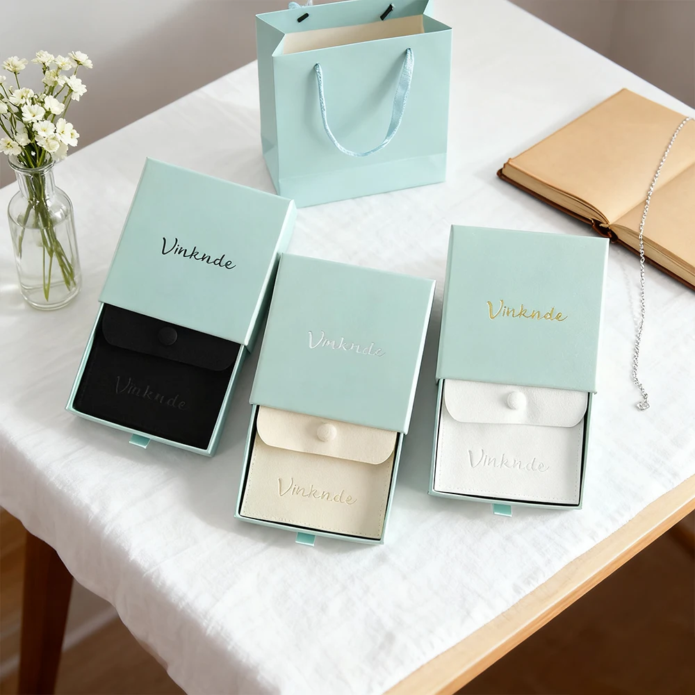 

Роскошный раздвижной картонный ящик для ювелирных изделий 9x9x3,2 см, упаковка для колец и сережек с логотипом, роскошные бумажные коробки с сумкой на кнопках