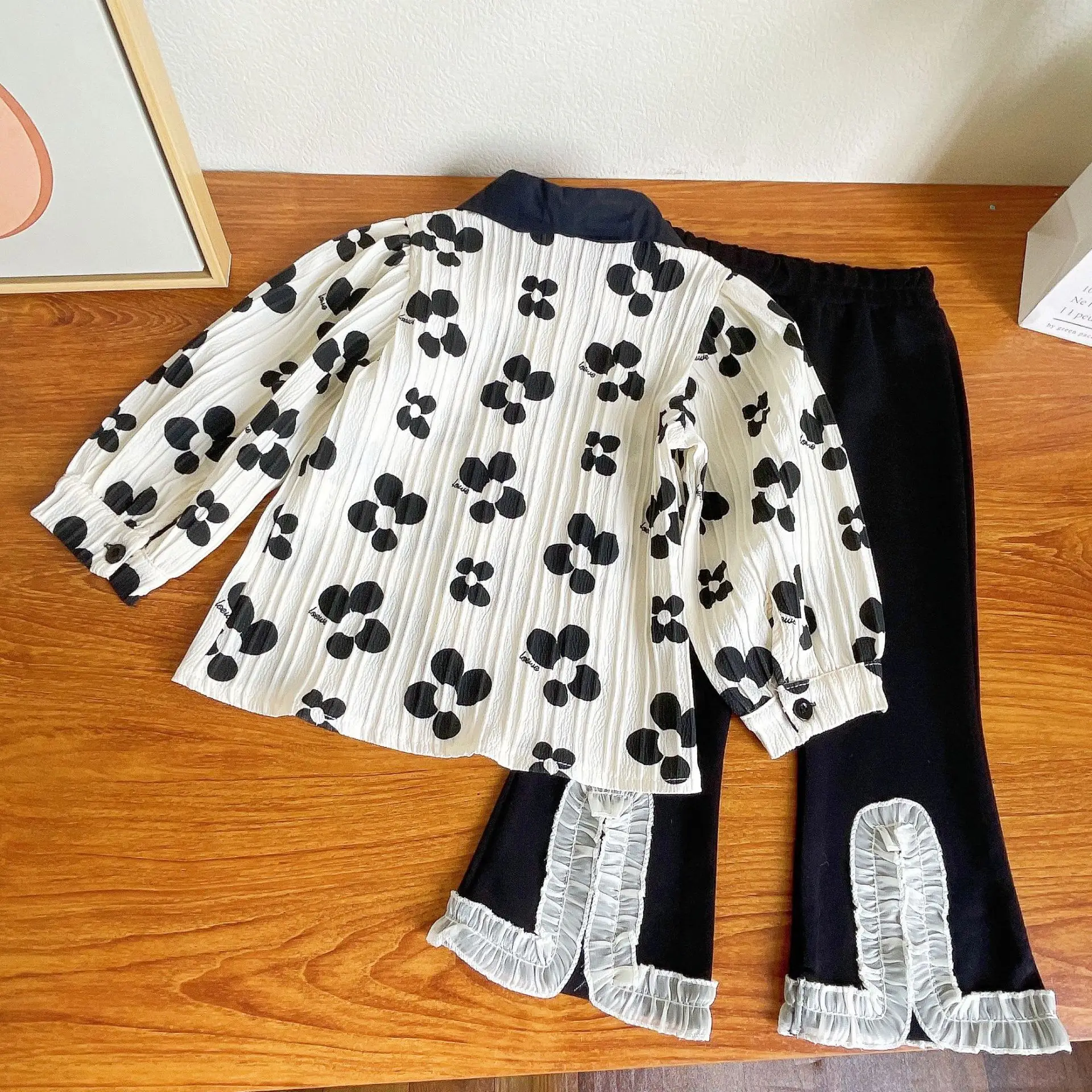 2023 Spring and Autumn New Girls\' Clothing Set European American Style Flower Shirt+Cute Lace Flare Pants Fashion Kids Outfit