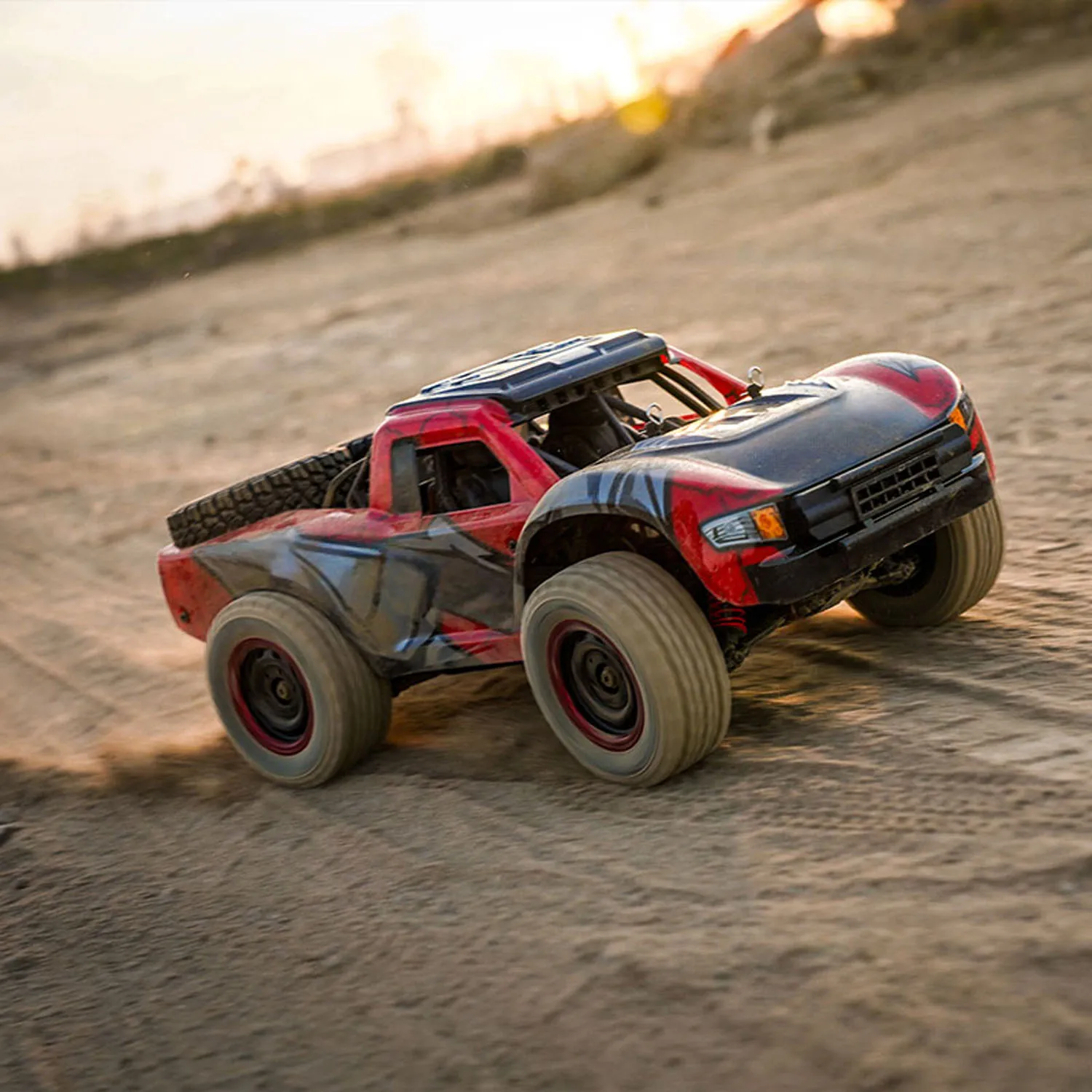 

RC Высокоскоростной 48 км/ч Внедорожник 1/14 RTR Электрический 4WD Автомобиль с дистанционным управлением Q130A Двигатель с угольной щеткой 17G Сервопривод Светодиодные фонари