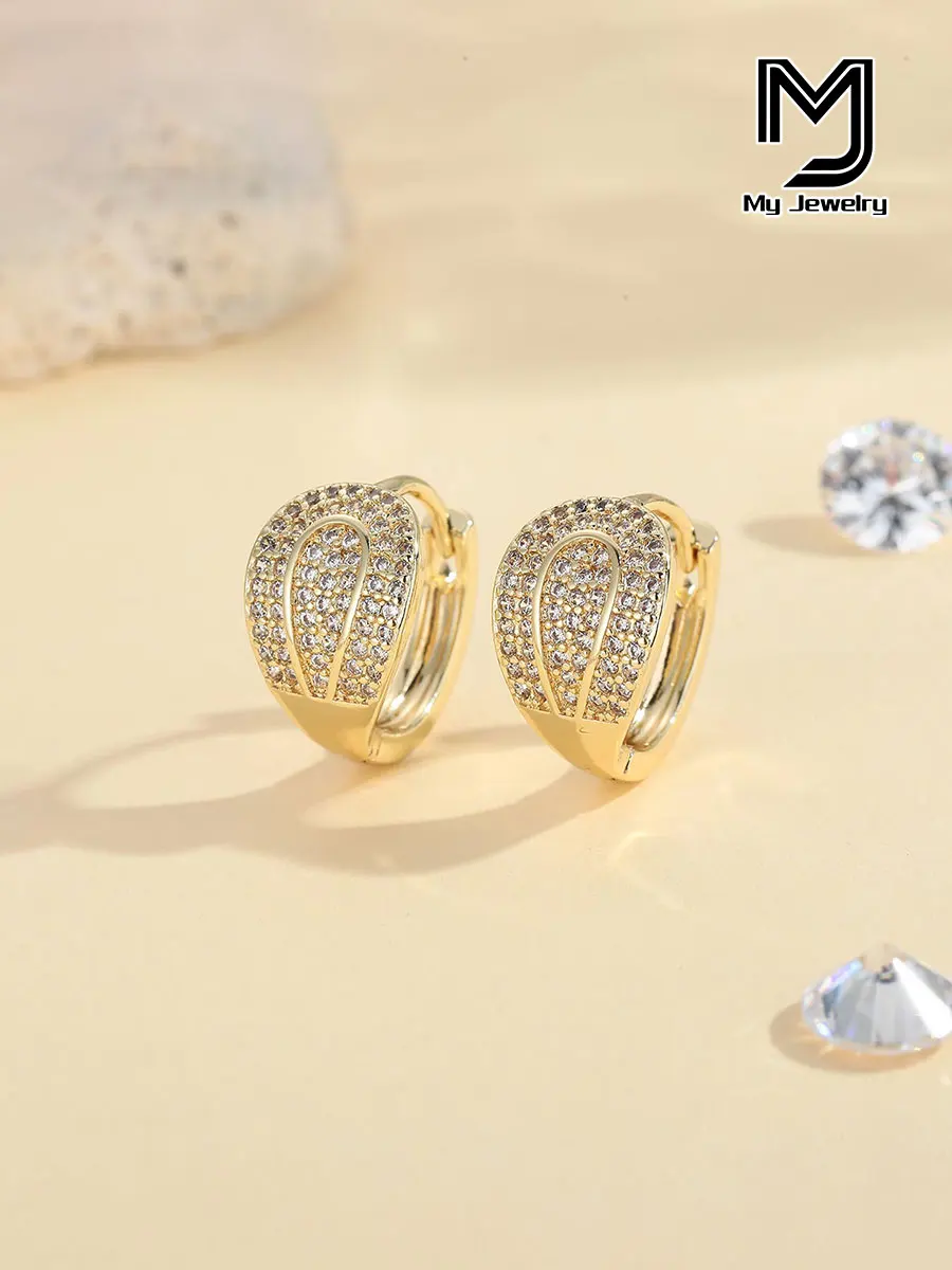 Fashionable Women's Light Luxury Full Diamond Copper Earrings, 14K Gold-Plated, High-End Feel, Gift for Girls, Party, Simple Luxury, Platinum-Plated, Gift for Girlfriend, Daily Wear