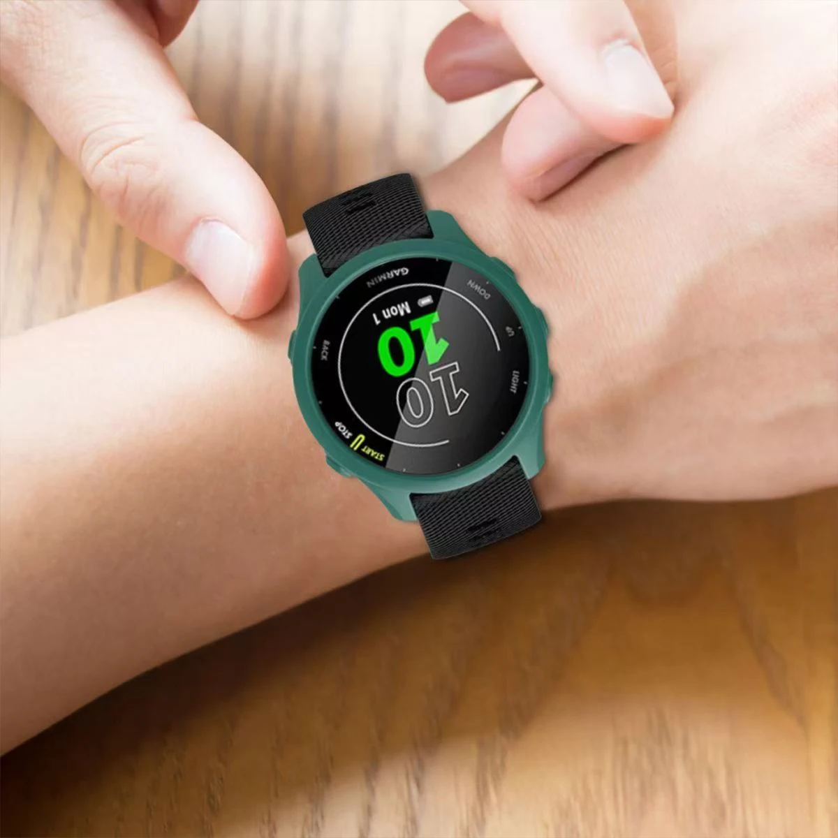 حافظة واقية من السيليكون الناعم لغطاء ممتص الصدمات بإطار Garmin Forerunner 255 265