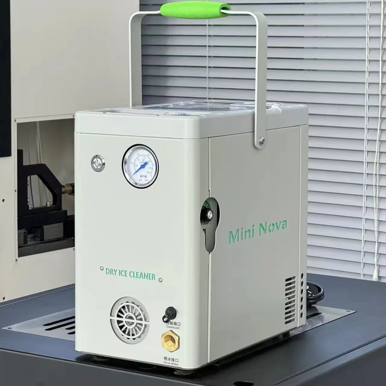 Brown Mini Nova Dry Ice Cleaning Machine New Design Portable Dry Ice Blaster Industrial Carbon Deposit Rust Remover Equipment
