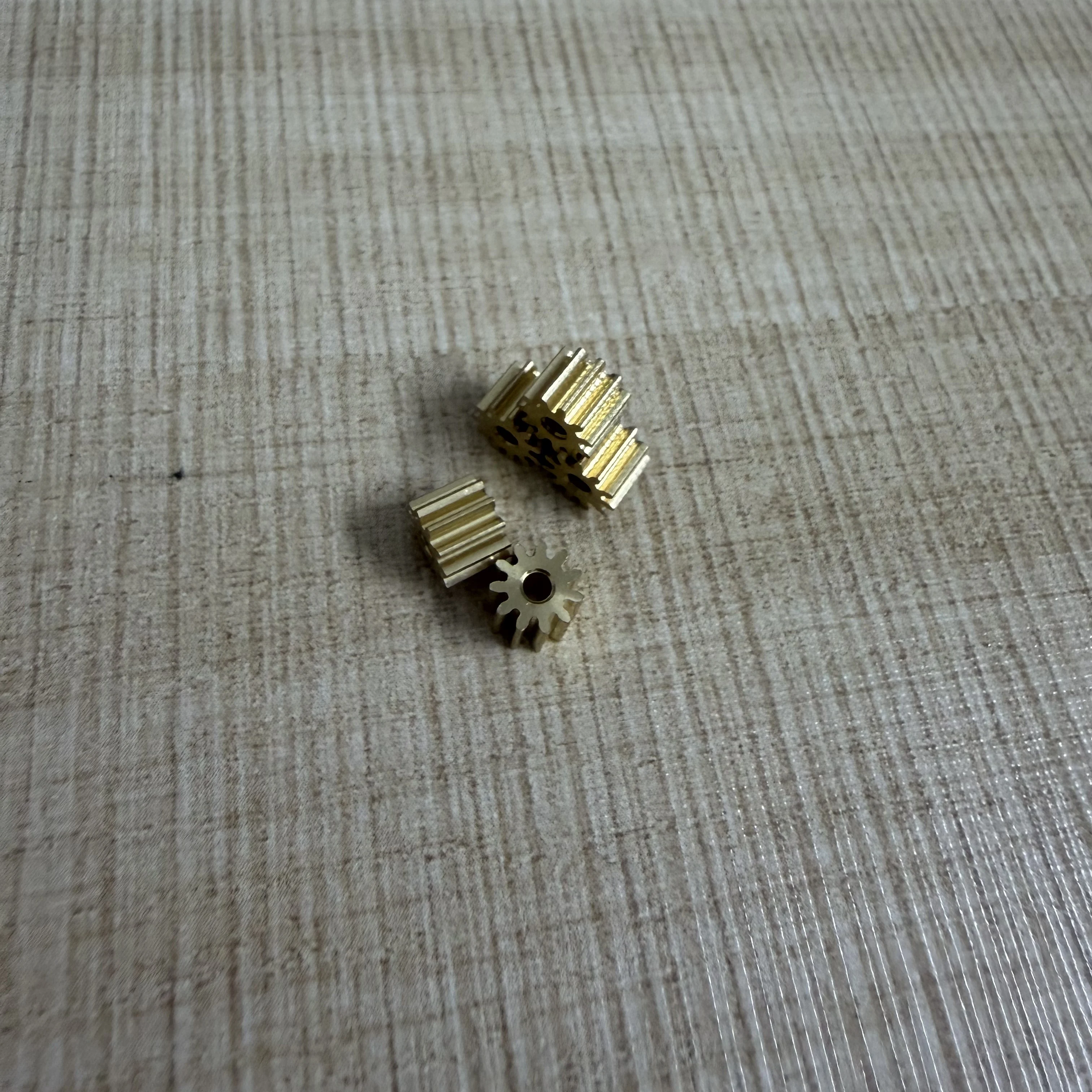 5PCS/LOT 7/8/9/10/12/13/14/15/16 Teeth Copper Spur Gear Brass Gears 0.3M 0.4M 0.5M 0.5 Modulus Aperture 1MM 2MM 3MM 3.17MM 5MM