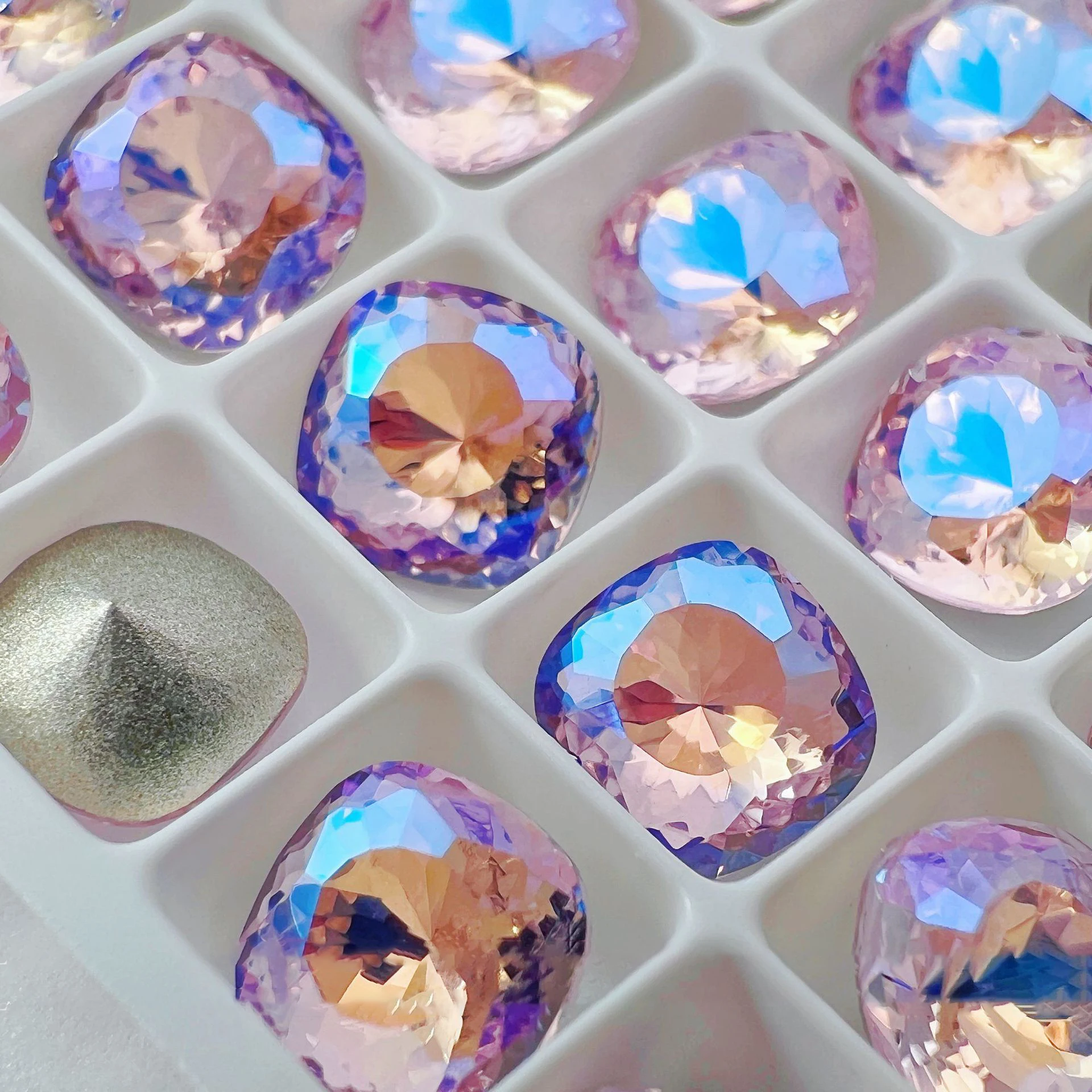 Neue Top Square Vogelnest Cut Fancy Kissen K9 Glas Steine Pointback Edelstein Kristall Strass Perle Für DIY Nail art Zubehör