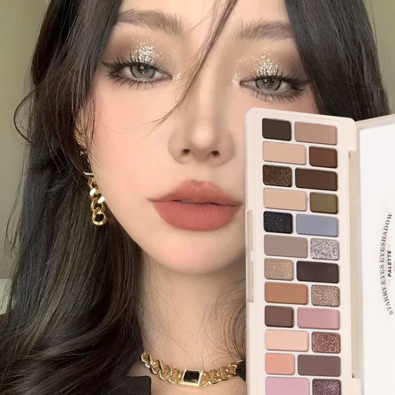 24 色のアイシャドウ パレット、マット ブラウン ヌード マルチカラー アイシャドウ、高演色、防水性と耐汗性、デイリー e