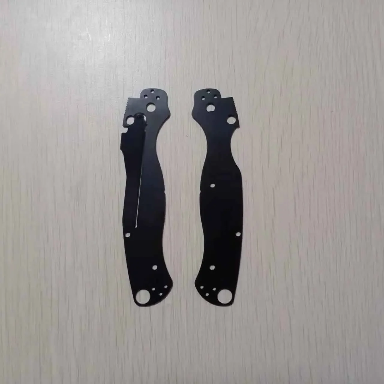 

1 Pair Black Stainless Steel Knife Liners Spacer For Spyderco C81 Paramilitary2 Knives