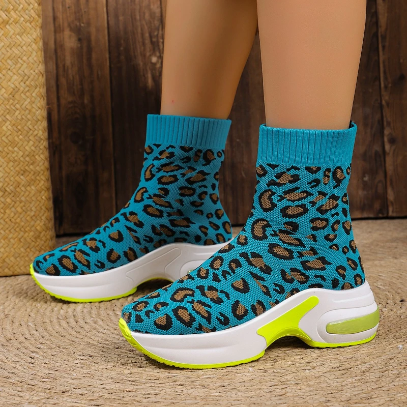 

Thick-soled Round-toed Waterproof Platform, Fashionable, Versatile, Comfortable, Anti-slip and Breathable Women's Ankle Boots