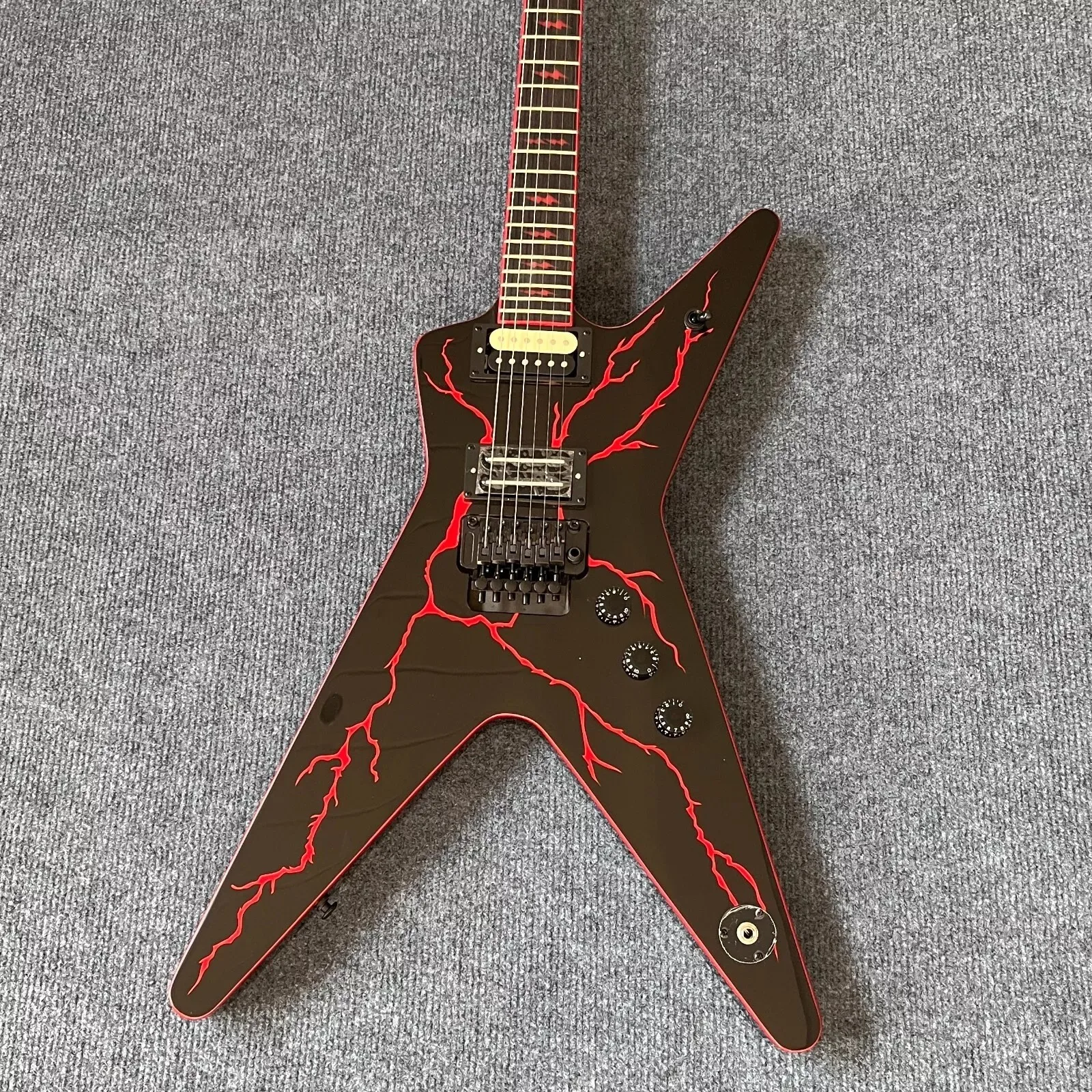 Guitar Washburn Dimebag Darrell Signature ，Red Lightning 6-String