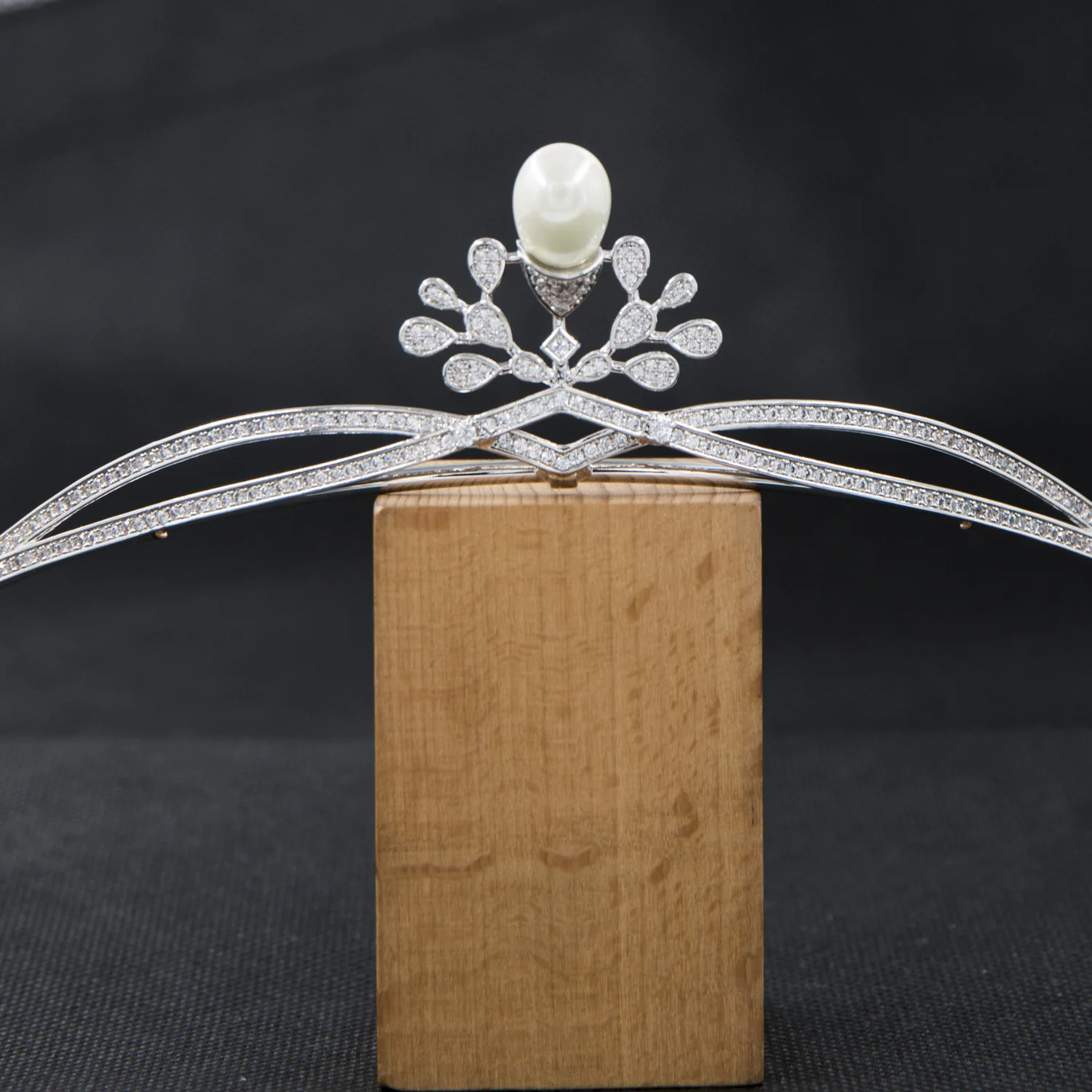 

Корейский простой кубический цирконий с жемчугом, свадебная корона для невесты, свадебные аксессуары для волос, тиара принцессы на день рождения CH10420A