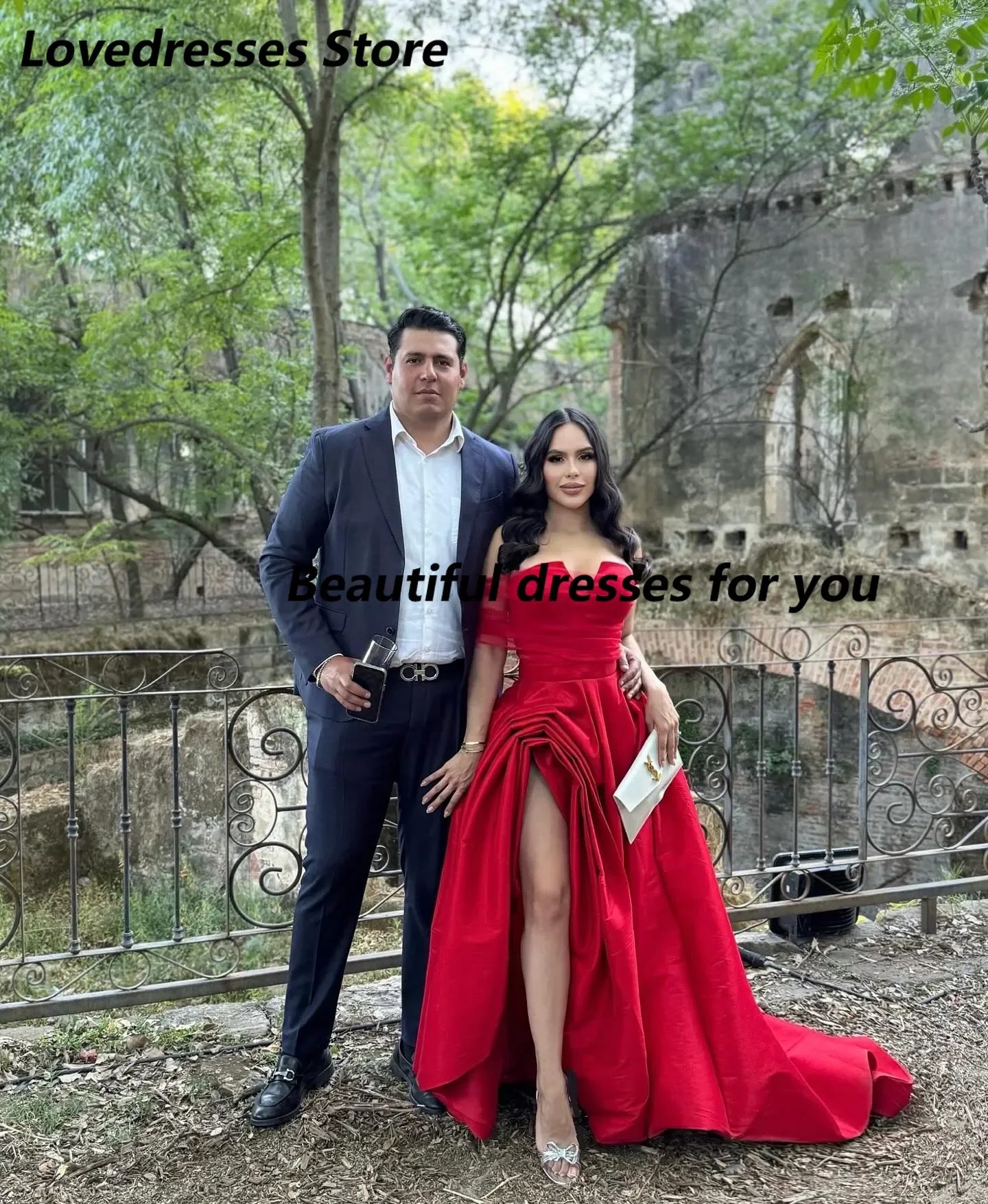 Vestido de fiesta rojo de moda personalizado, vestidos de noche sin tirantes de tul con corte en A, vestidos de fiesta formales con espalda descubierta y abertura de satén para mujer