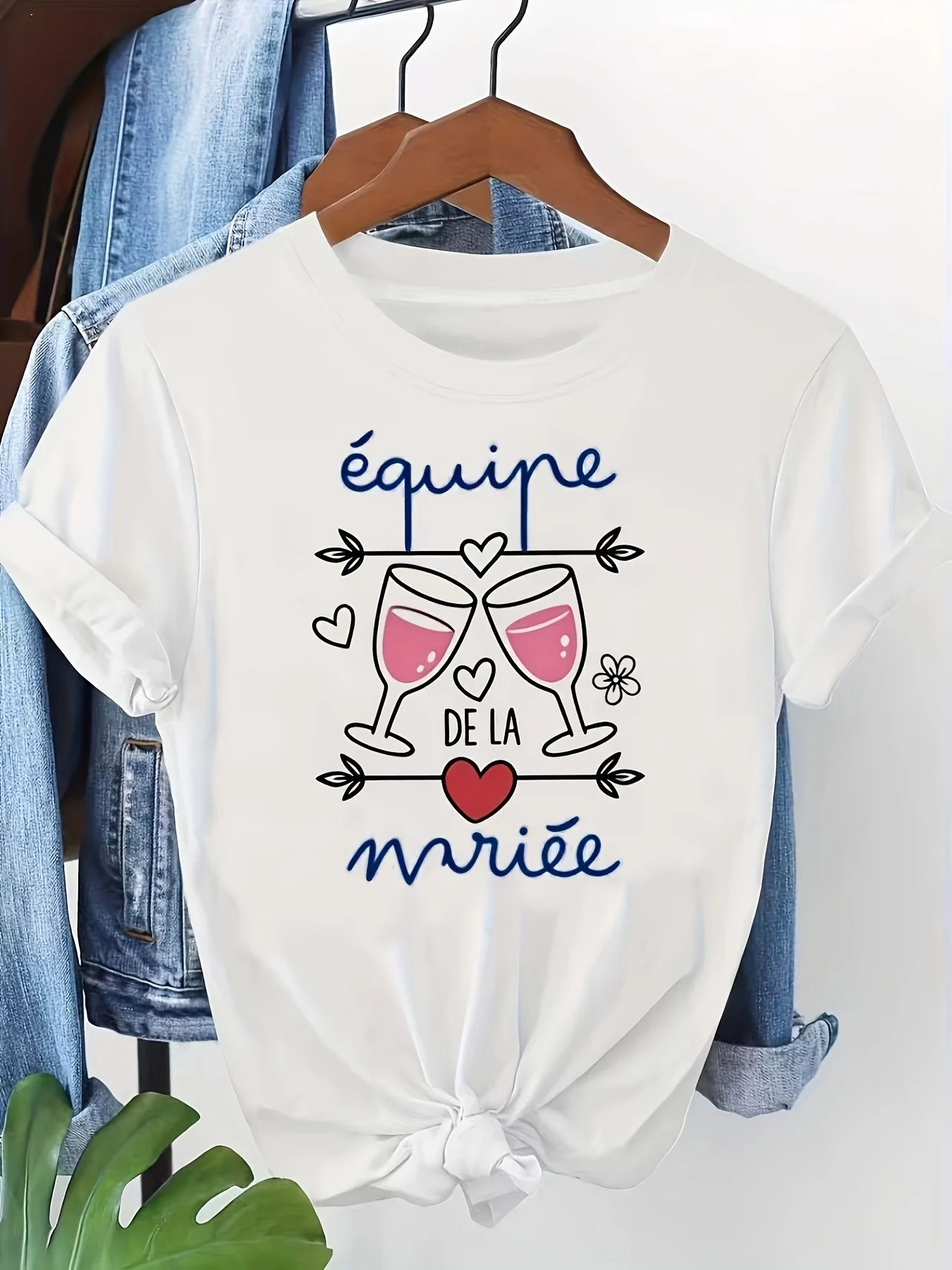 Featuring A Wine Glass As The Visual Centerpiece Adorned with The French Text 