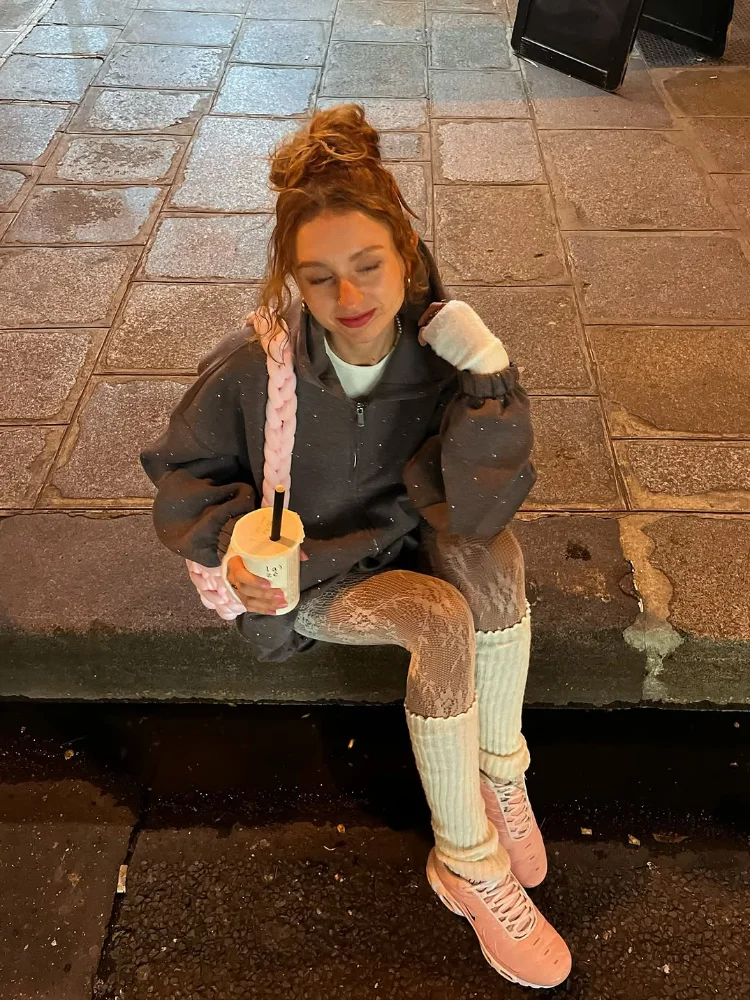 

Casual Solid Beaded Zipper Sweater Women Fashion Round Neck Long-sleeved Hooded Loose Coat 2026 New Spring Lady Daily Outwear