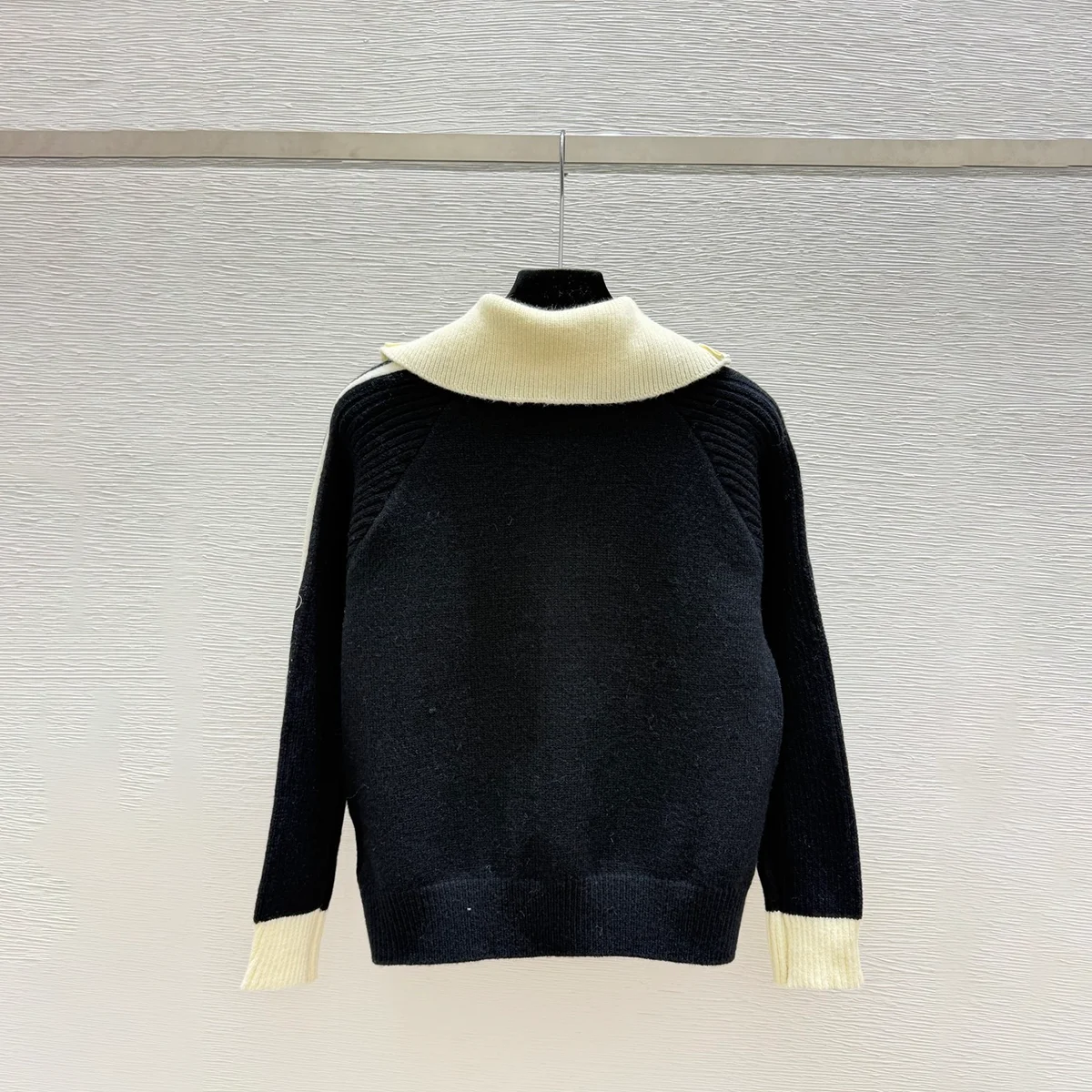 2026 high-quality women's clothing gentle and girlish chest love jacquard cardigan261010353