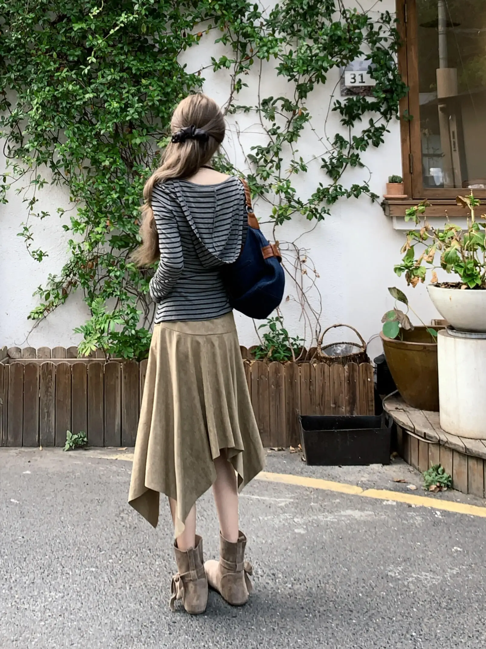 Retro American Brown Suede Asymmetrical Cut Halter Skirt Women Spring Autumn New Versatile Mid-Length Skirt City Commute Casual