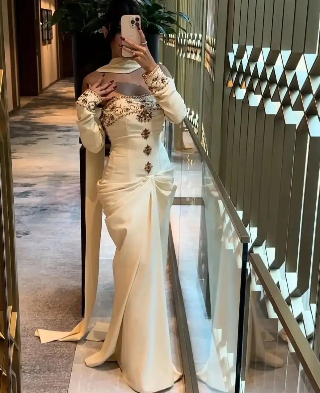 

Jirocum Luxury Gold Embroidered Cape Cream Evening Dresses Off-Shoulder Ruched Satin Dress for Party Prom Dresses