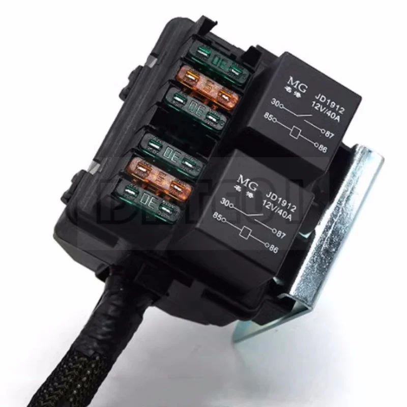 Car Relay Car Safety Box 8 Fuses 2 Way Control Relay Modification For Vehicle Control the Safety Box 40A 12V 24V Remote Control