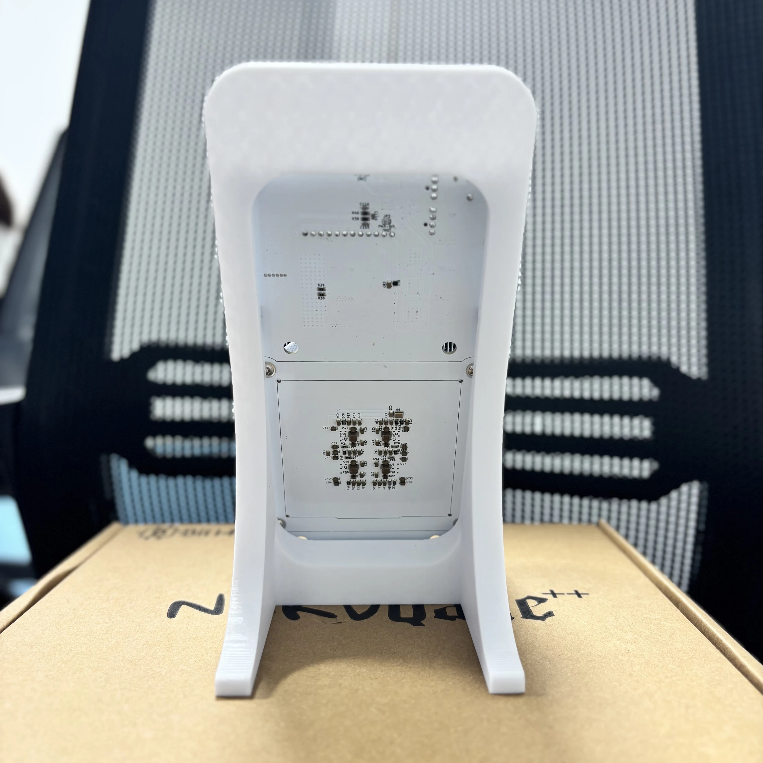 2025 آلة تعدين NerdQaxe ++ 4.8Th/s بيضاء BTC جهاز تعدين سولو بيتكوين مع رقاقة BM1370 تعدين العملة المشفرة #2