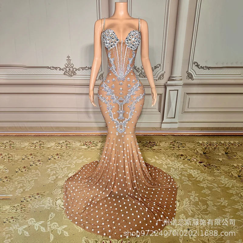 2026 مثير الحمالة مزاجه عارية الورك ملفوفة ذيل السمكة تنورة المشاركة مأدبة العروس نخب فستان عيد ميلاد ضوء فستان فاخر