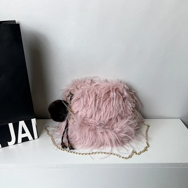 

2025 Winter Soft Casual Tote Velvet Hairy Solid Color CHAINS Zipper Crossbody Bags Christmas Gift Fashion Women's Handbags