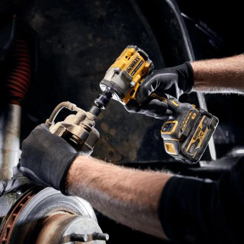 DEWALT DCF922 Compact Impact Wrench 20V Brushless 1/2\