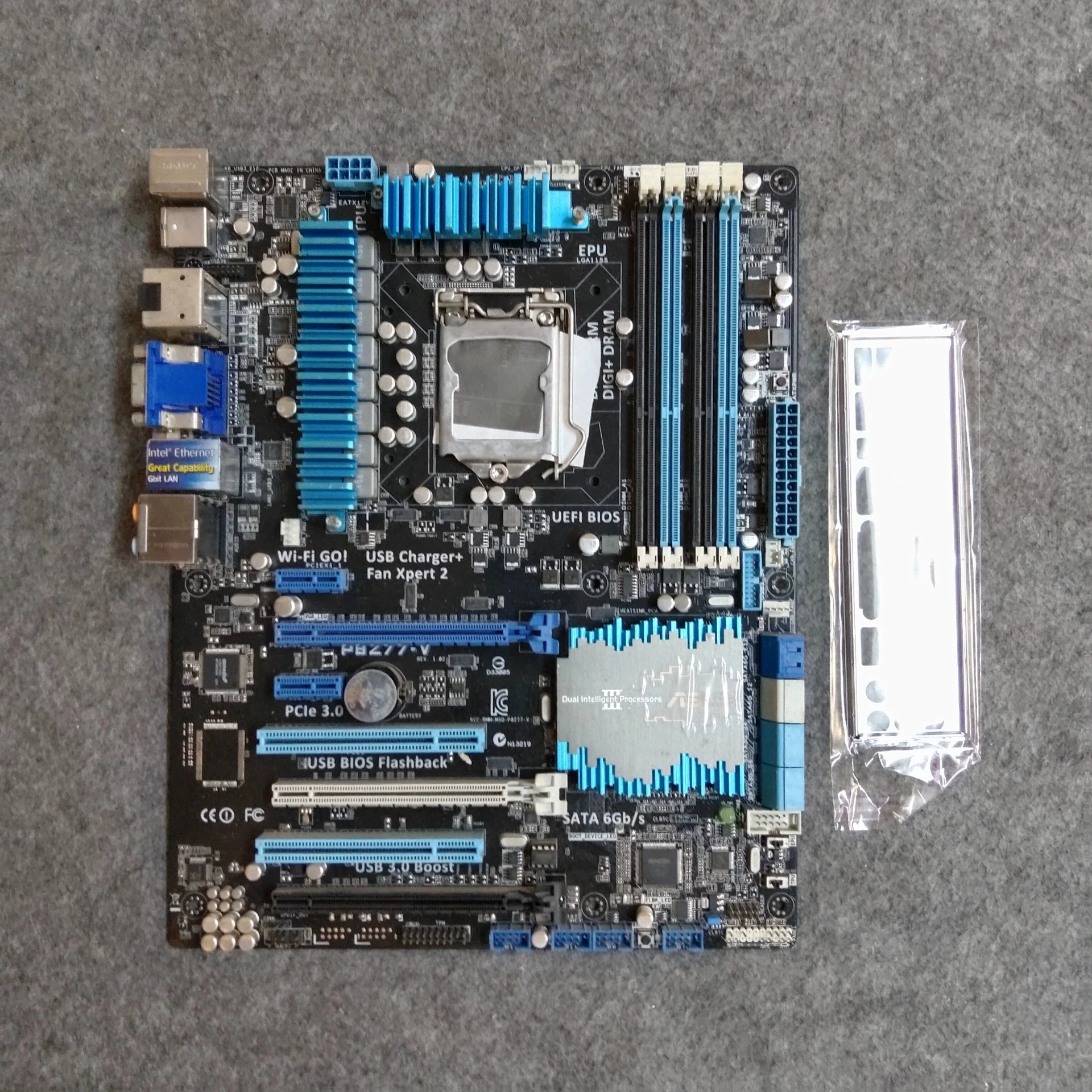 Used for ASUS P8Z77 V main board LGA1155 Z77 large board, the function is intact