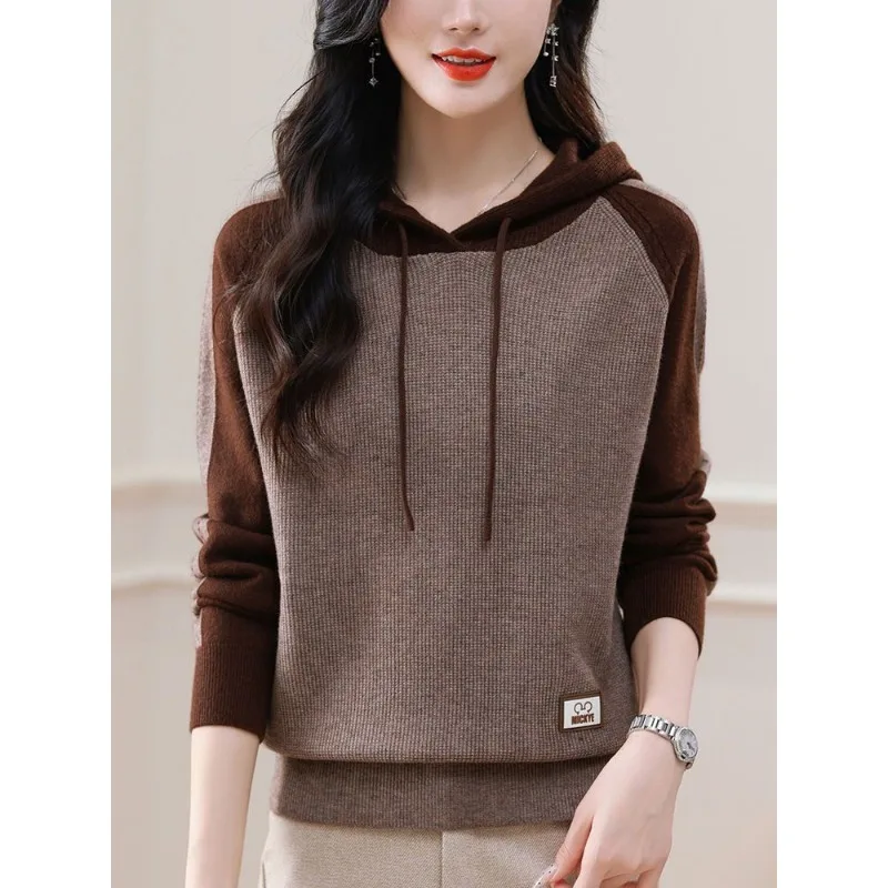 

Осень-зима 2025: женский свитер с капюшоном, повседневный простой новый стильный свитер, женский вязаный свитер контрастного цвета