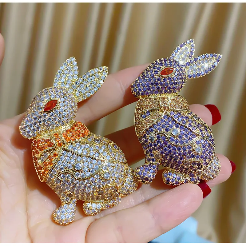 Retro Cute Rabbit Brooches Luxury Micro-inlaid Zircon Personalized Animals Leopard Snake Pins Sweater Overcoat Accessories Gifts