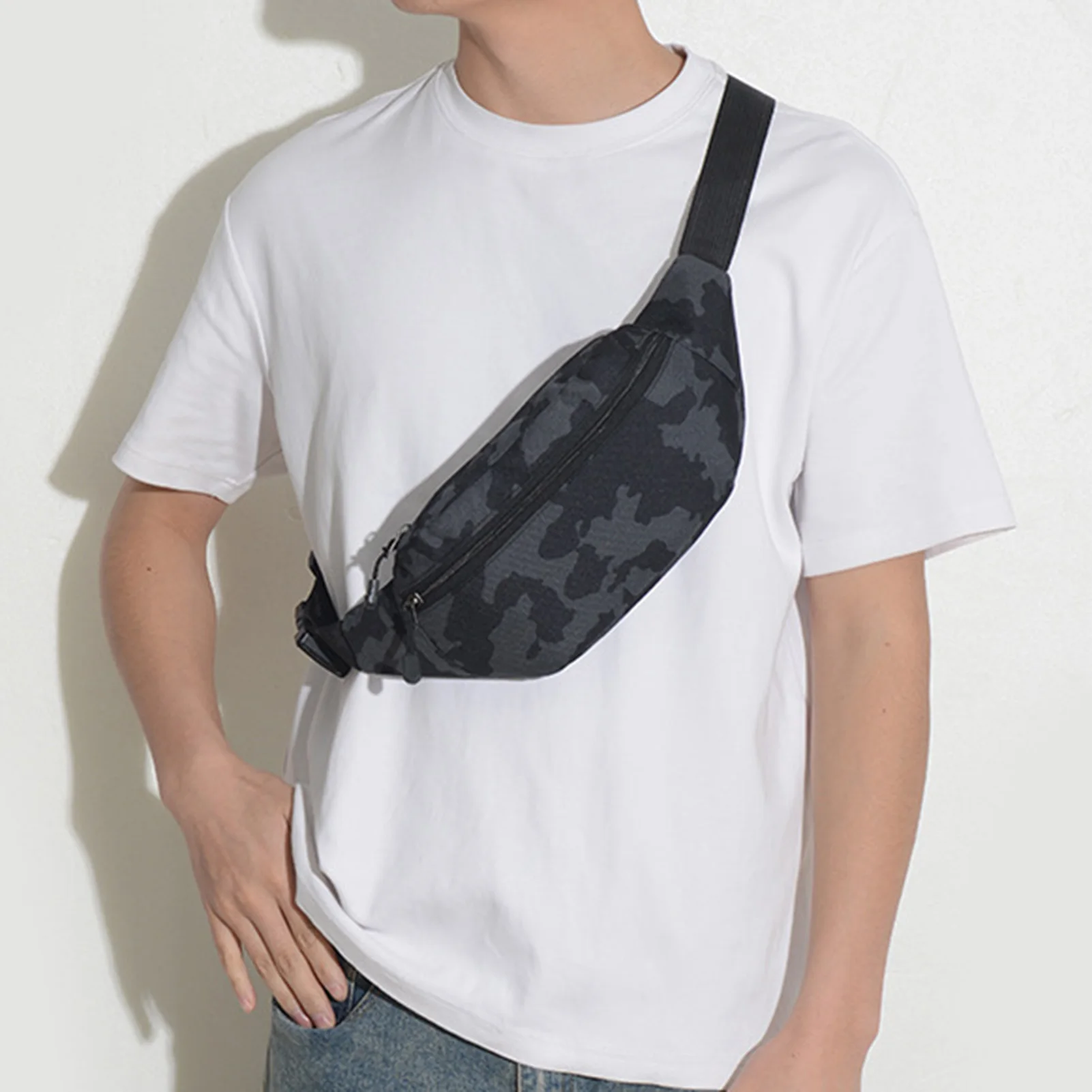 

Classic Crossbody Fanny Pack Large Capacity Waterproof Crossbody Sling Bag for Sports Festival Workout