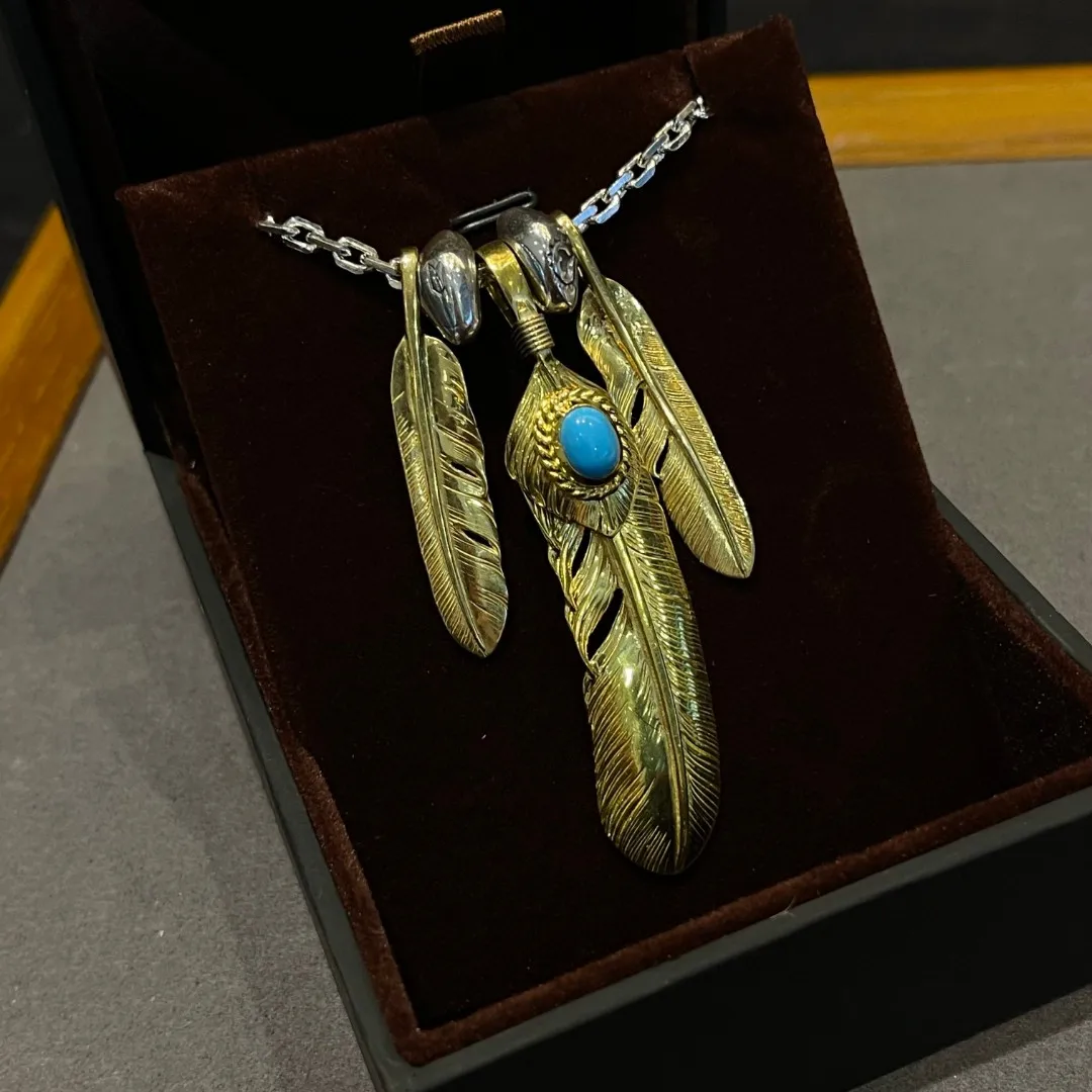 

Japan Tide Takahashi Goros Vintage Turquoise Gold Feather Pendant Necklace with Double Gold Feather Accessories Couple Versatile