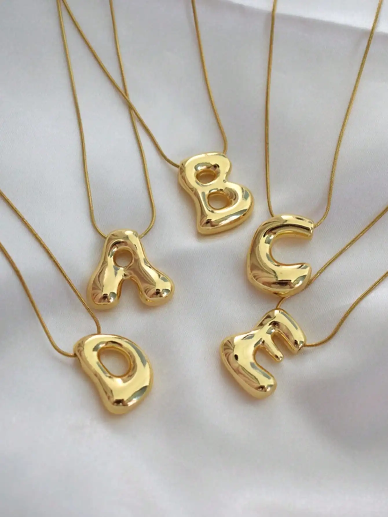 MECYLIFE 1 piece personalized plump 3D letter pendant stainless steel snake bone chain ladies new asymmetric letter necklace