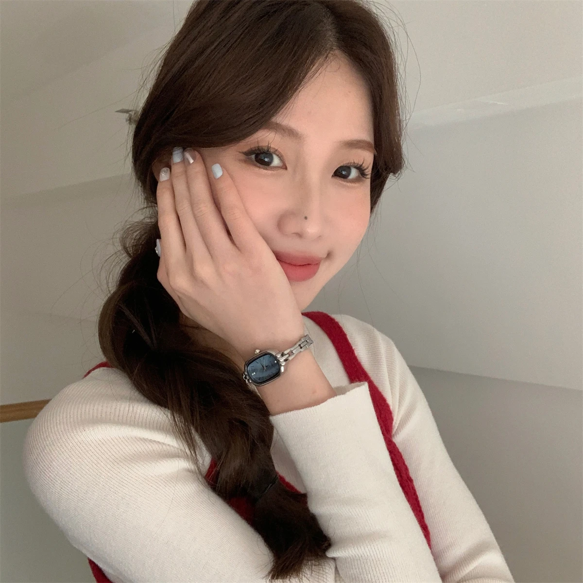 Elegant watch, oval design, thin bracelet watch women's style, light luxury, exquisite quartz watch, women's gift, original gift