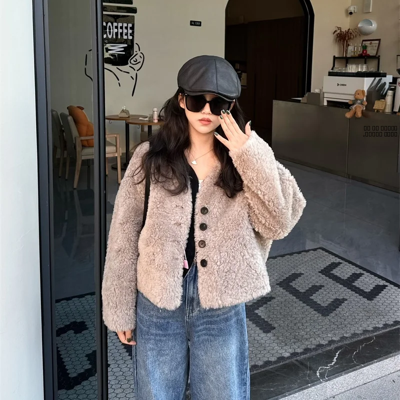 เสื้อโค้ทขนสัตว์สำหรับผู้หญิง รุ่น Thi Warm Wide Ne Cosite หนังแท้ ขนแกะ 00% ทรงหลวม สวมใส่สบายสำหรับฤดูหนาว พร้อมปกขนแกะ