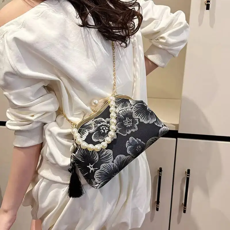 

New Chinese-style Jacquard Clutch Bag Pearl Temperament Handbag Evening Events Retro Chinese-style Fringe Chain Crossbody Bag