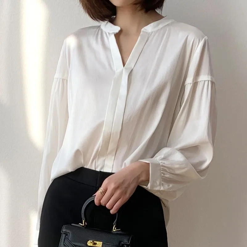 

Women Silk Blouse 93% Mulberry Silk 7% Spandex 20 Momme White Jacquard V Neck Pullover Top Shirt 2025 Office Lady MM4140