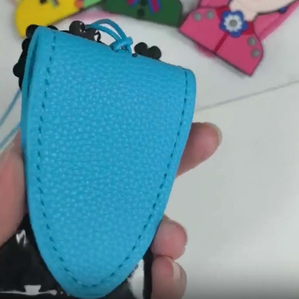 مكافحة خسر معلقة الرقبة نظارات كليب التطريز المضادة للخدش نظارات شمسية جلدية تخزين قلادة الإبداعية خفيفة الوزن