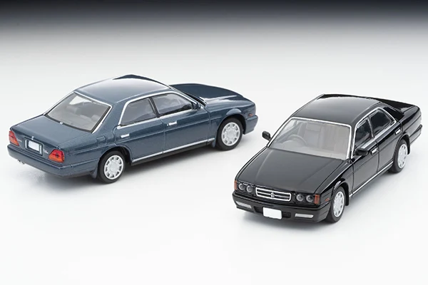 

Tomytec 1:64 TLV N265 A/B Cedric V30 Limited Edition Simulation Alloy Static Car Model Toy Gift