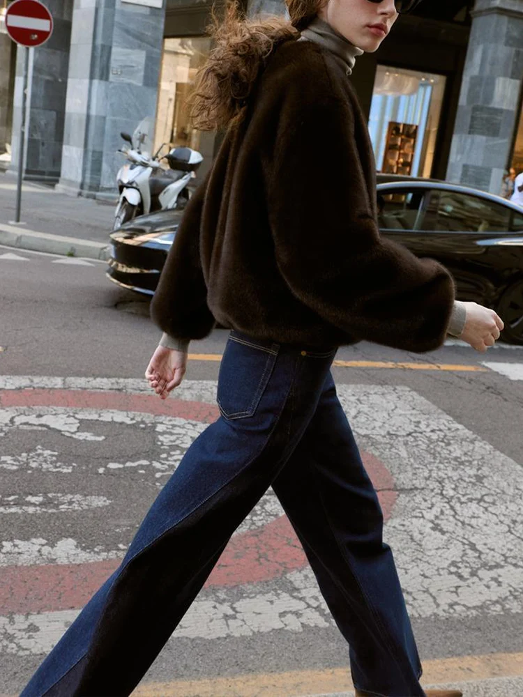 เสื้อแจ็คเก็ตสไตล์ยุโรปและอเมริกา คอลเลคชั่นใหม่ ฤดูใบไม้ร่วง ปี 2025 เสื้อผ้าผู้หญิง ดีไซน์หรูหรา ให้ลุคขนเฟอร์เทียม  ใช้งานได้หลากหลาย