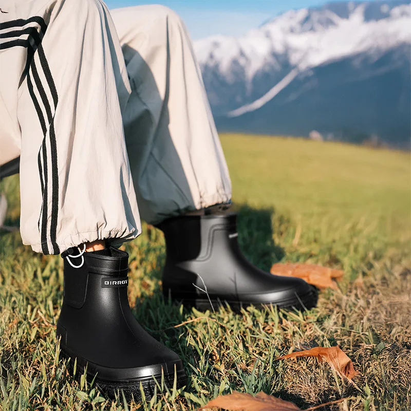 New High-quality Rain Boots Men's Short Rain Boots Students Water Boots Women's Extra Large Size Warm Comfortable Rubber Shoes