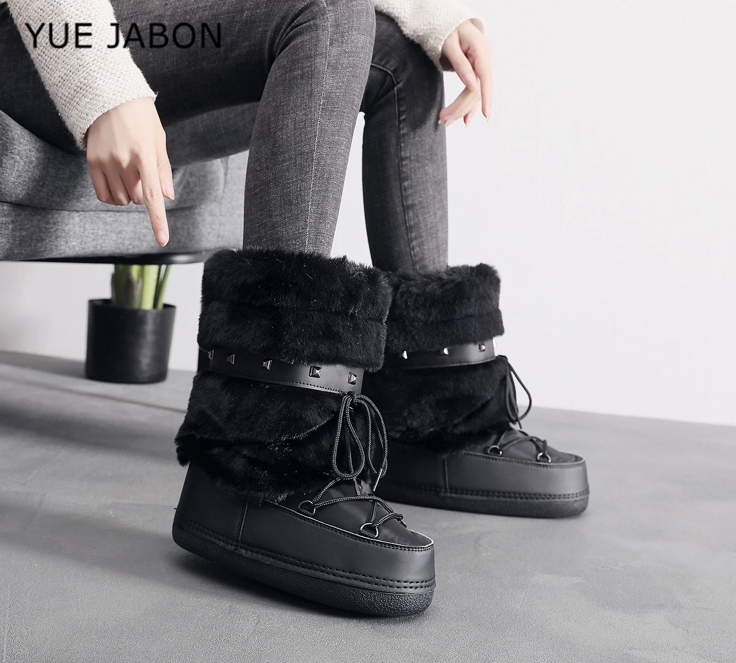 أسود المرأة فروي الأحذية الجديدة الدافئة التزلج الشتاء أحذية النساء الفضاء الأحذية العصرية السيدات أحذية الشتاء عدم الانزلاق الفتيات الثلوج الأحذية