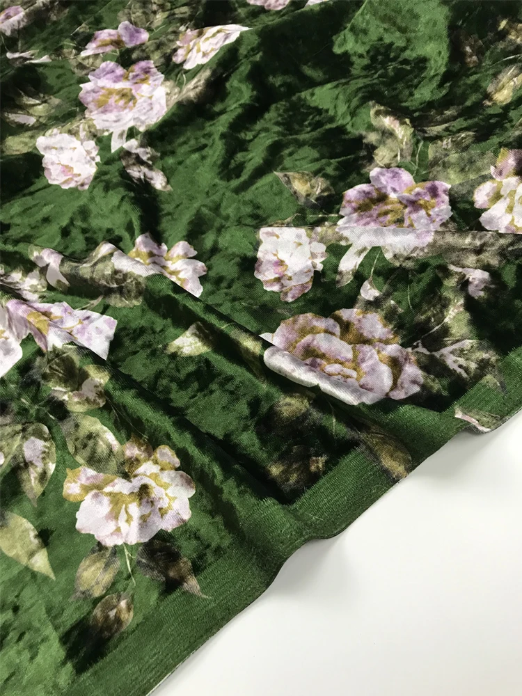 

een Velvet Fabric with Elastic Print for Autumn Heavyweight Silk Velvet Material for Dr ing Hanrt Decoration