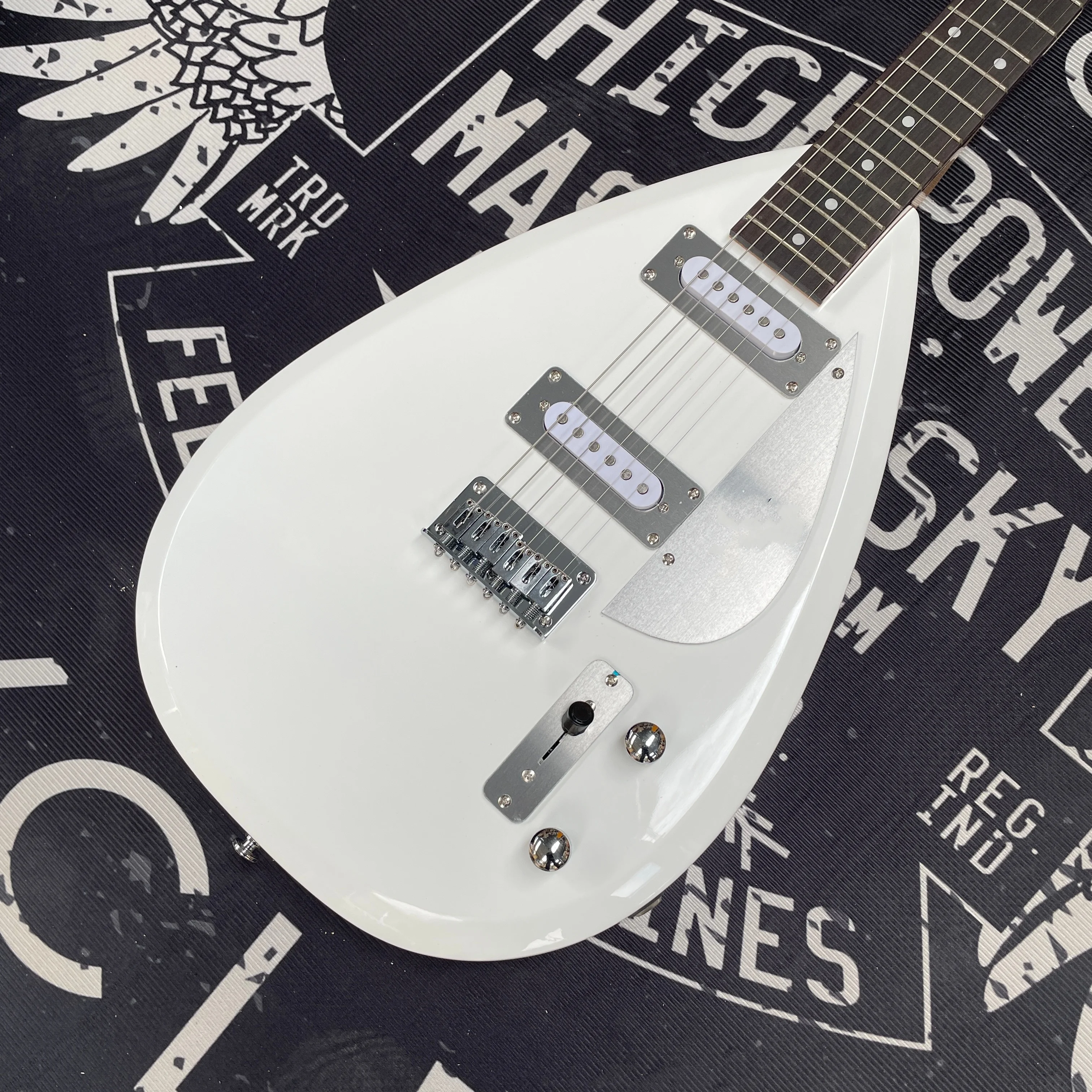 

White Water Drop-Shaped Electric Guitar, Rosewood Fingerboard Guitars, 21-Fret Fixed Bridge Electric Guitarra